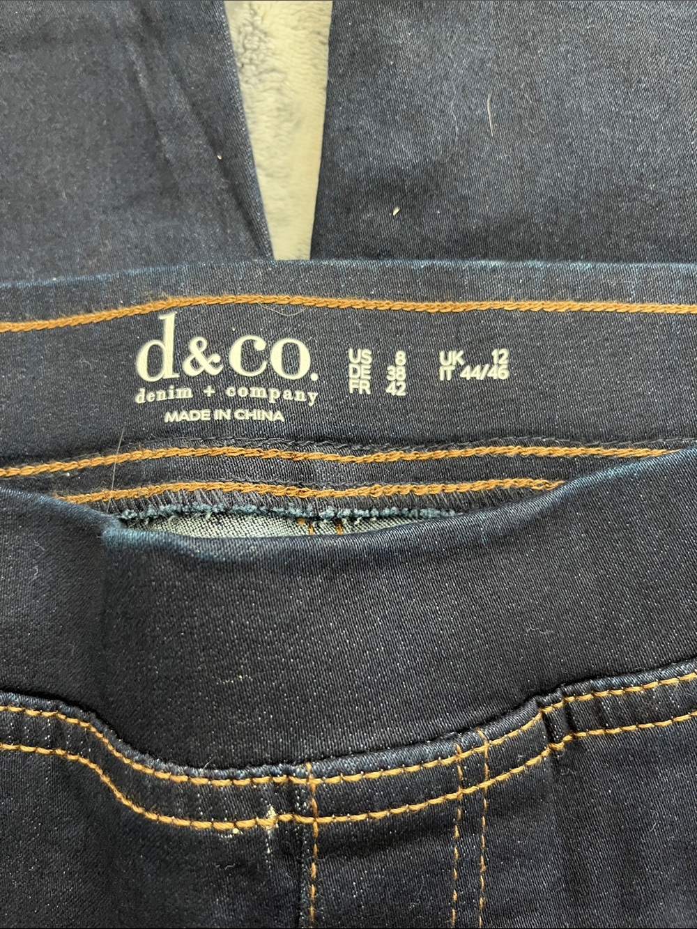 High-Waist Dark Blue Women's Jeans BNWT - Picture 2 of 6